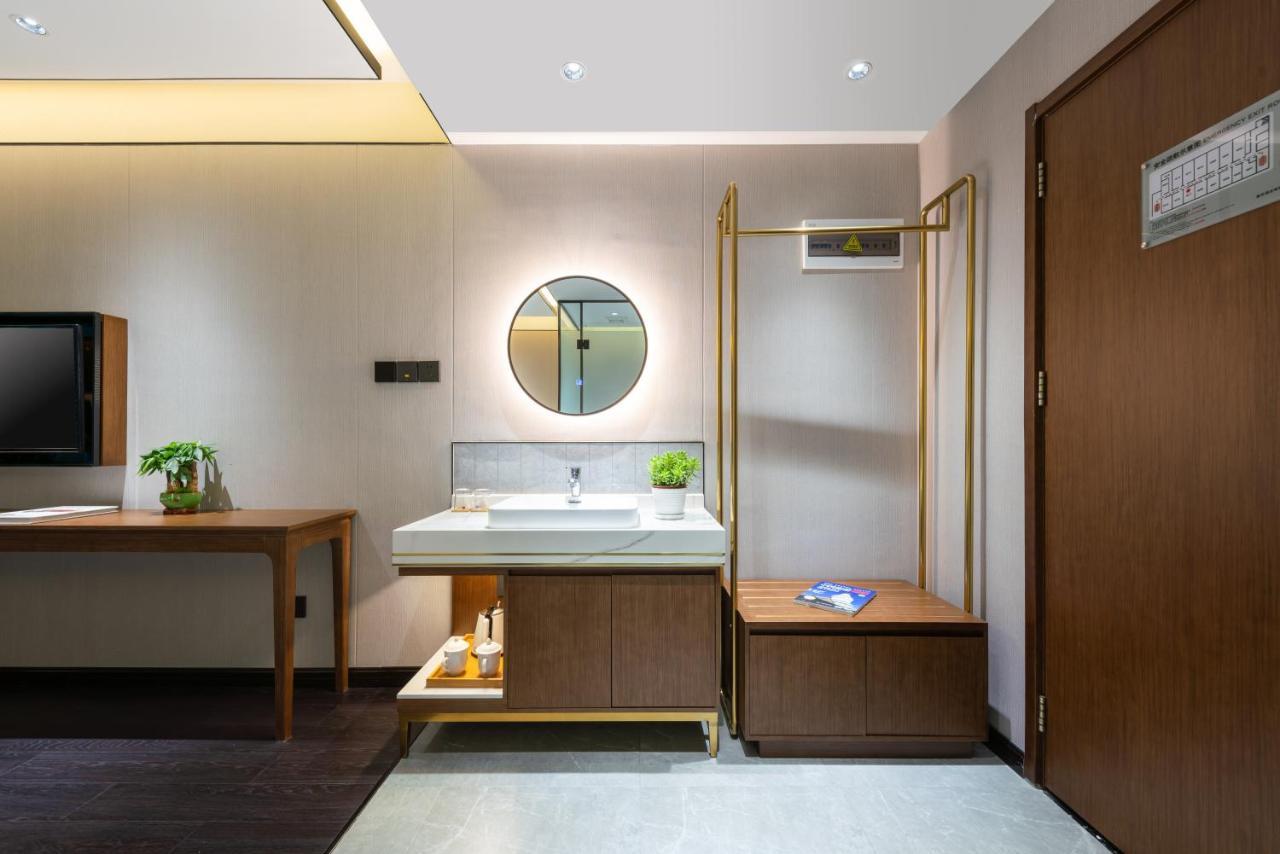 Beijing Tangfu Hotel - Located In The City Center Adjacent To The Subway Station Close To Nanluoguxiang Gulou Lama Temple Tiananmen Square Forbidden City Temple Of Heaven Providing Laundry Car Rental And Ticketing Services Екстер'єр фото