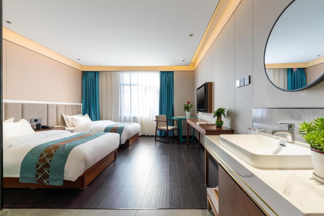 Beijing Tangfu Hotel - Located In The City Center Adjacent To The Subway Station Close To Nanluoguxiang Gulou Lama Temple Tiananmen Square Forbidden City Temple Of Heaven Providing Laundry Car Rental And Ticketing Services Екстер'єр фото