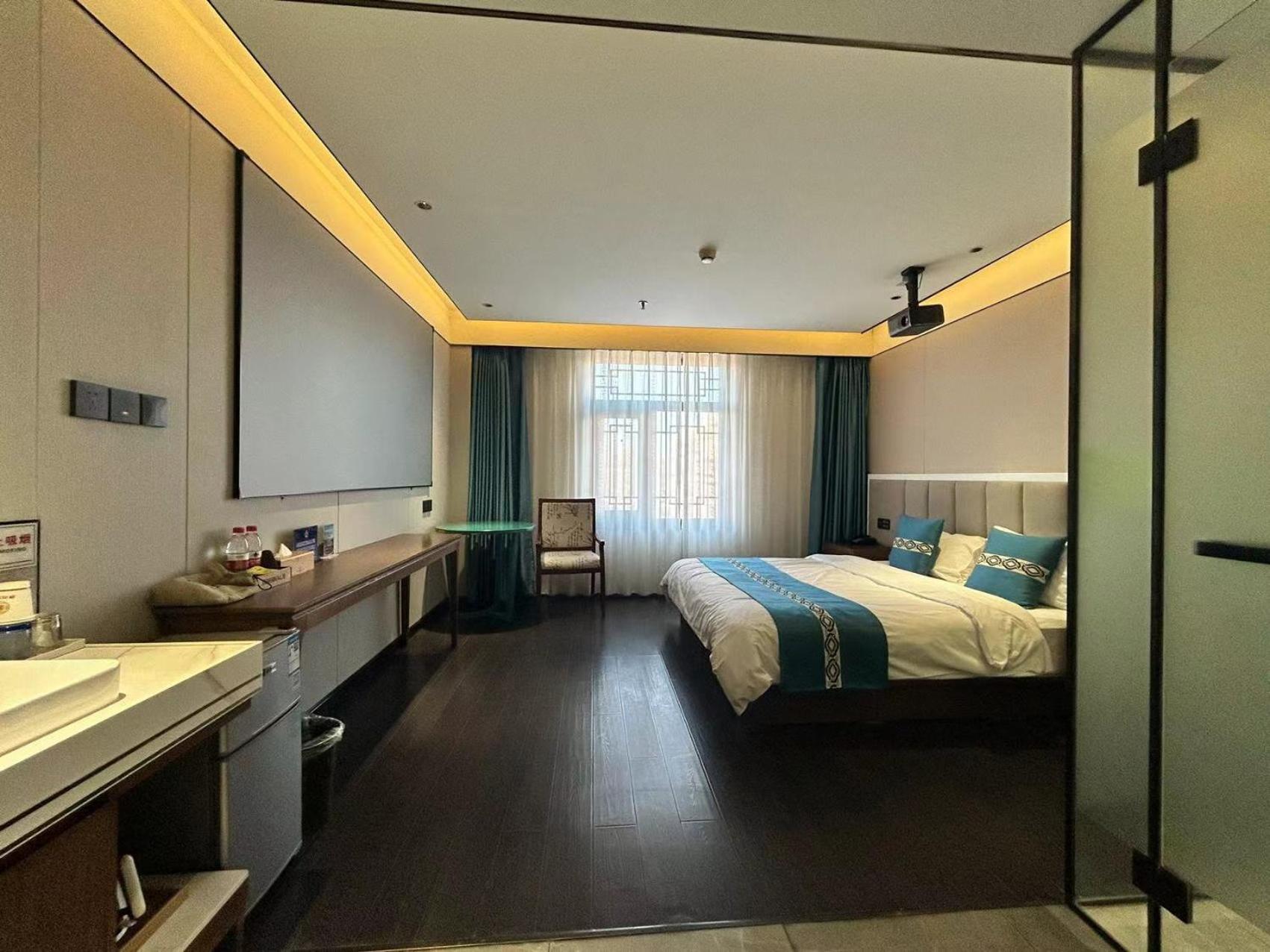 Beijing Tangfu Hotel - Located In The City Center Adjacent To The Subway Station Close To Nanluoguxiang Gulou Lama Temple Tiananmen Square Forbidden City Temple Of Heaven Providing Laundry Car Rental And Ticketing Services Екстер'єр фото